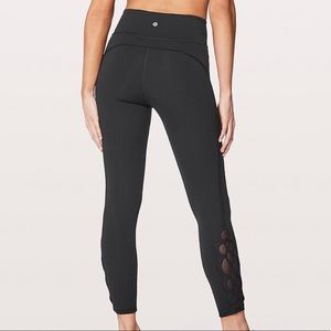 LOOKING FOR LULULEMON TIED TO IT TIGHT